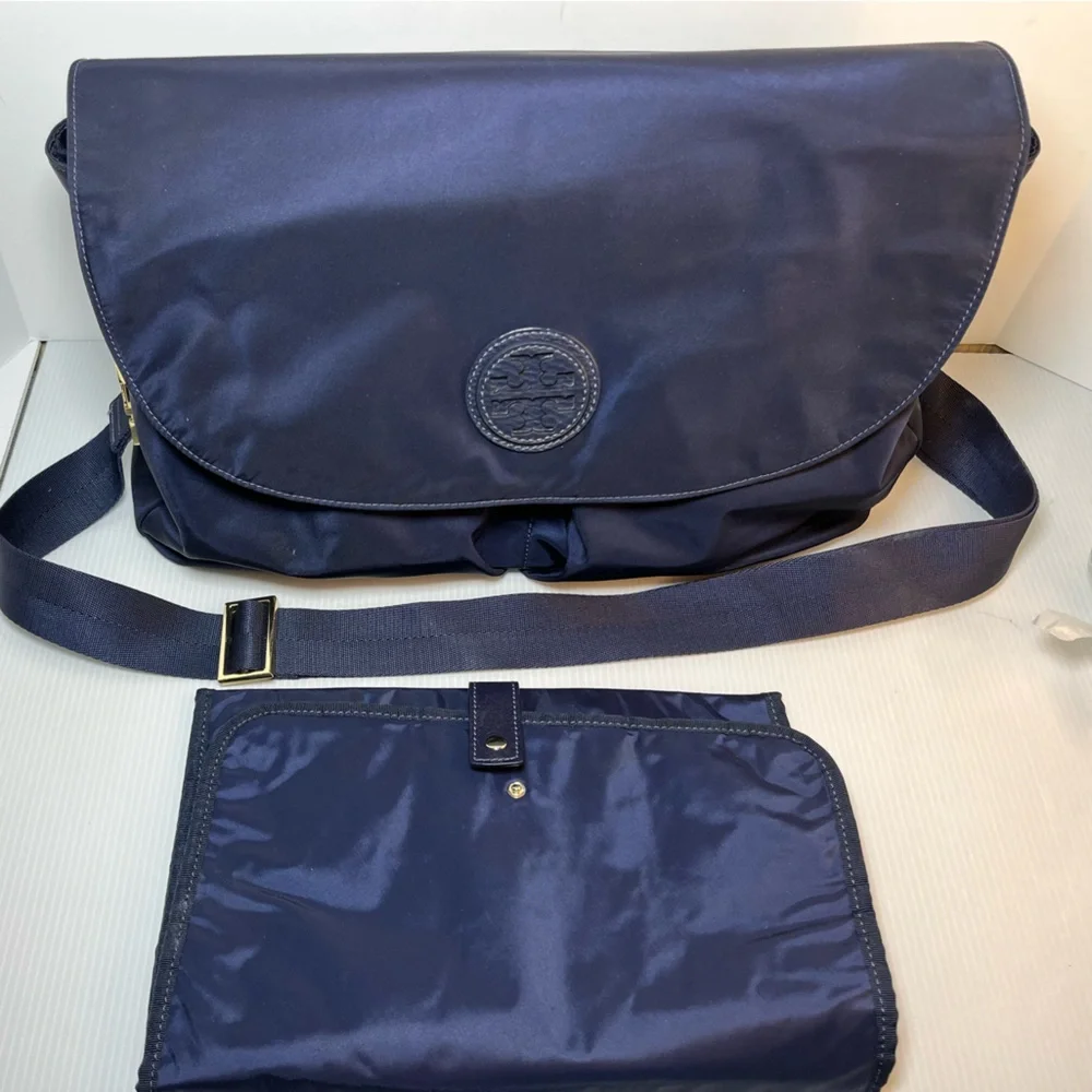 Tory Burch Crossbody Thea Nylon Weekender Carryall Diaper Baby Bag